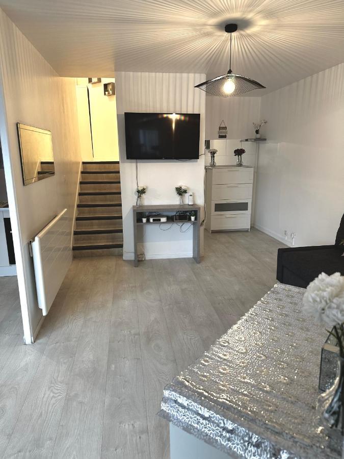 Jolie Appartement Duplex 2 Min Gare-Disney Et Paris 15 Min Нуазі-ле-Гран Екстер'єр фото